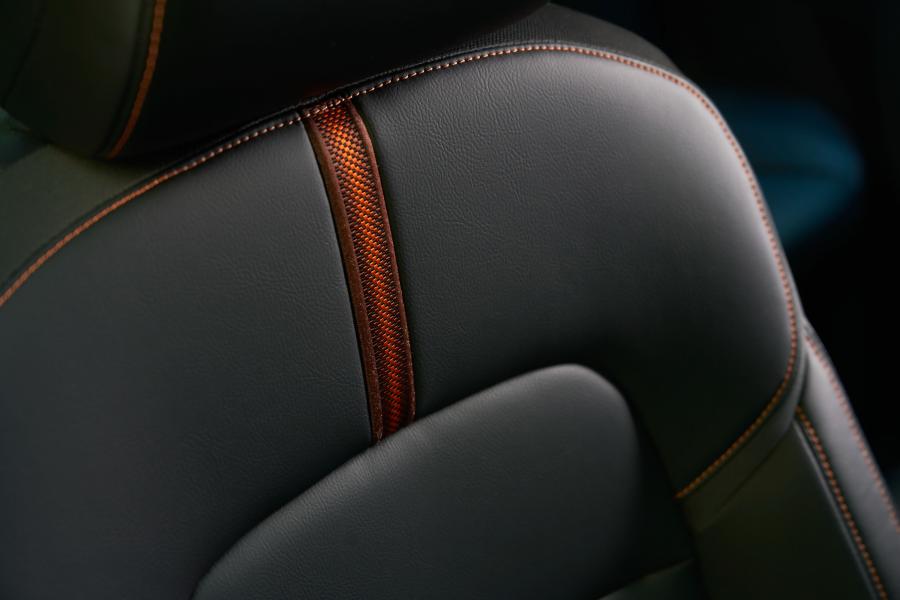 Детали интерьера Nissan Sentra SR 2020 года  (NA) (фото 37 из 51)